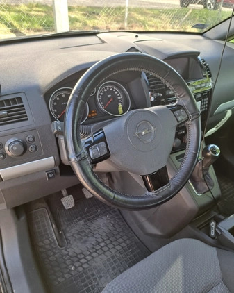 Opel Zafira cena 25000 przebieg: 191000, rok produkcji 2011 z Wrocław małe 407